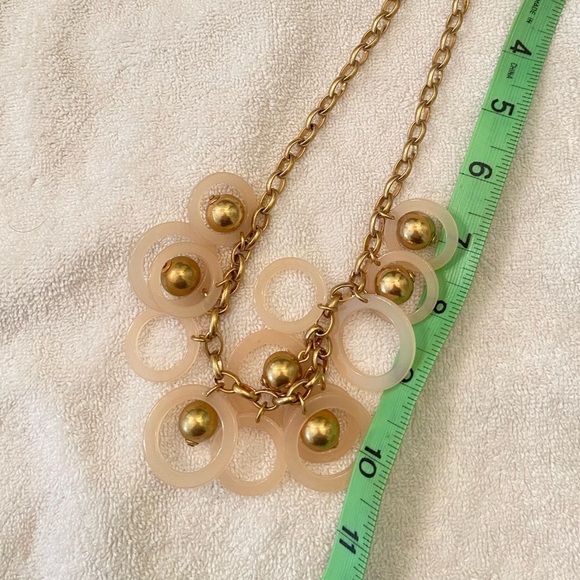 J crew marked gold tone chunky chain & ball bead lucite blush circles necklace - Picture 8 of 8